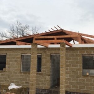 Postavenie strechy na rodinnom dome