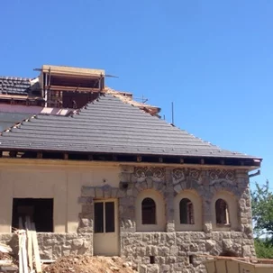 Oprava strechy Topoľčianky